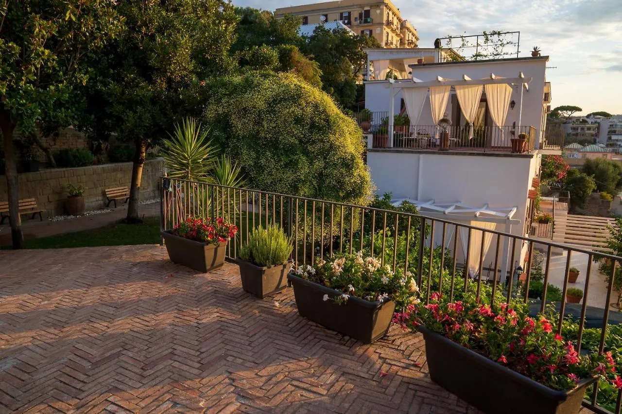 Le Stanze Di Sissi - Luxury Suites Naples Bed & Breakfast