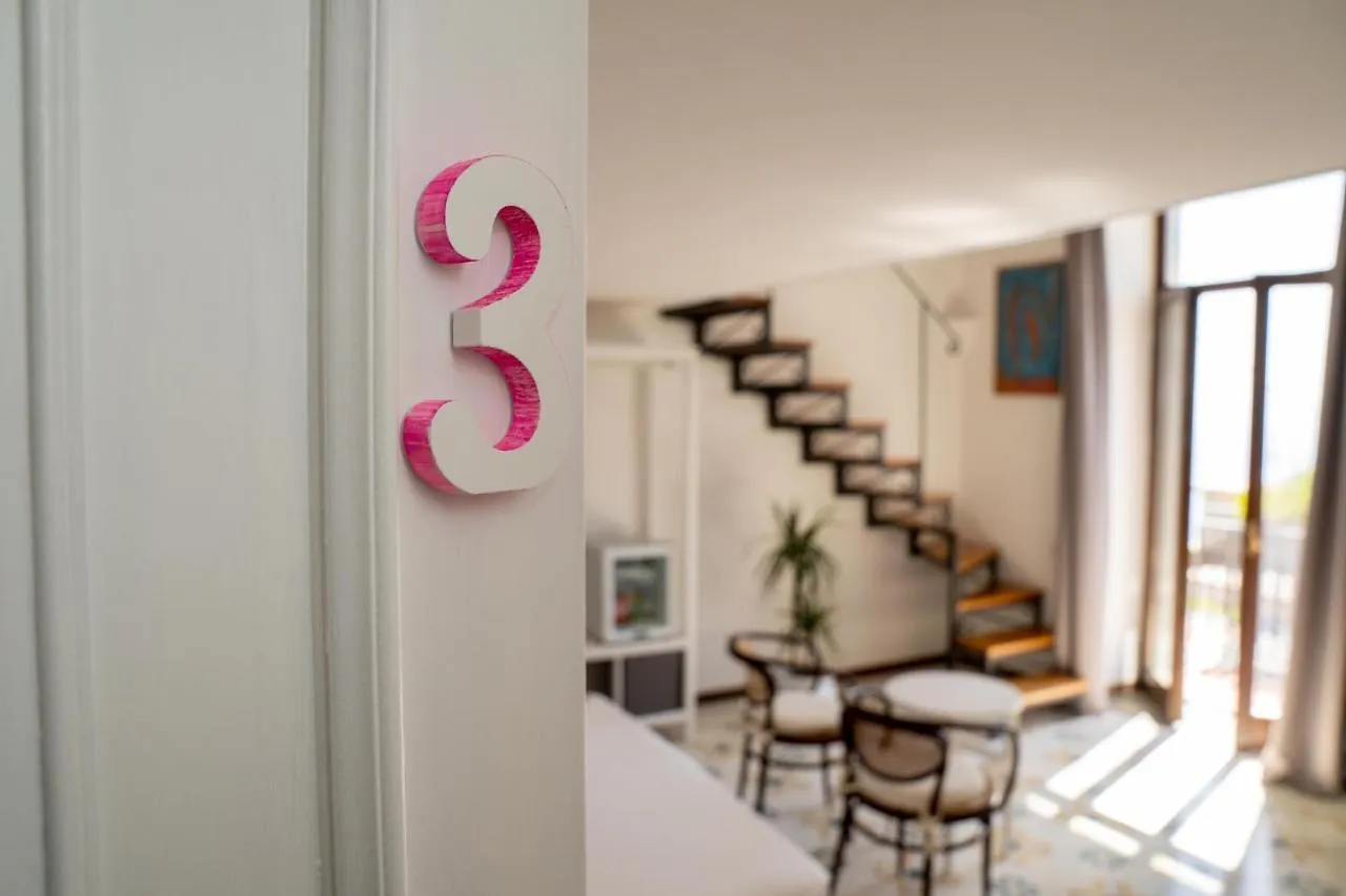 Le Stanze Di Sissi - Luxury Suites Naples Bed & Breakfast