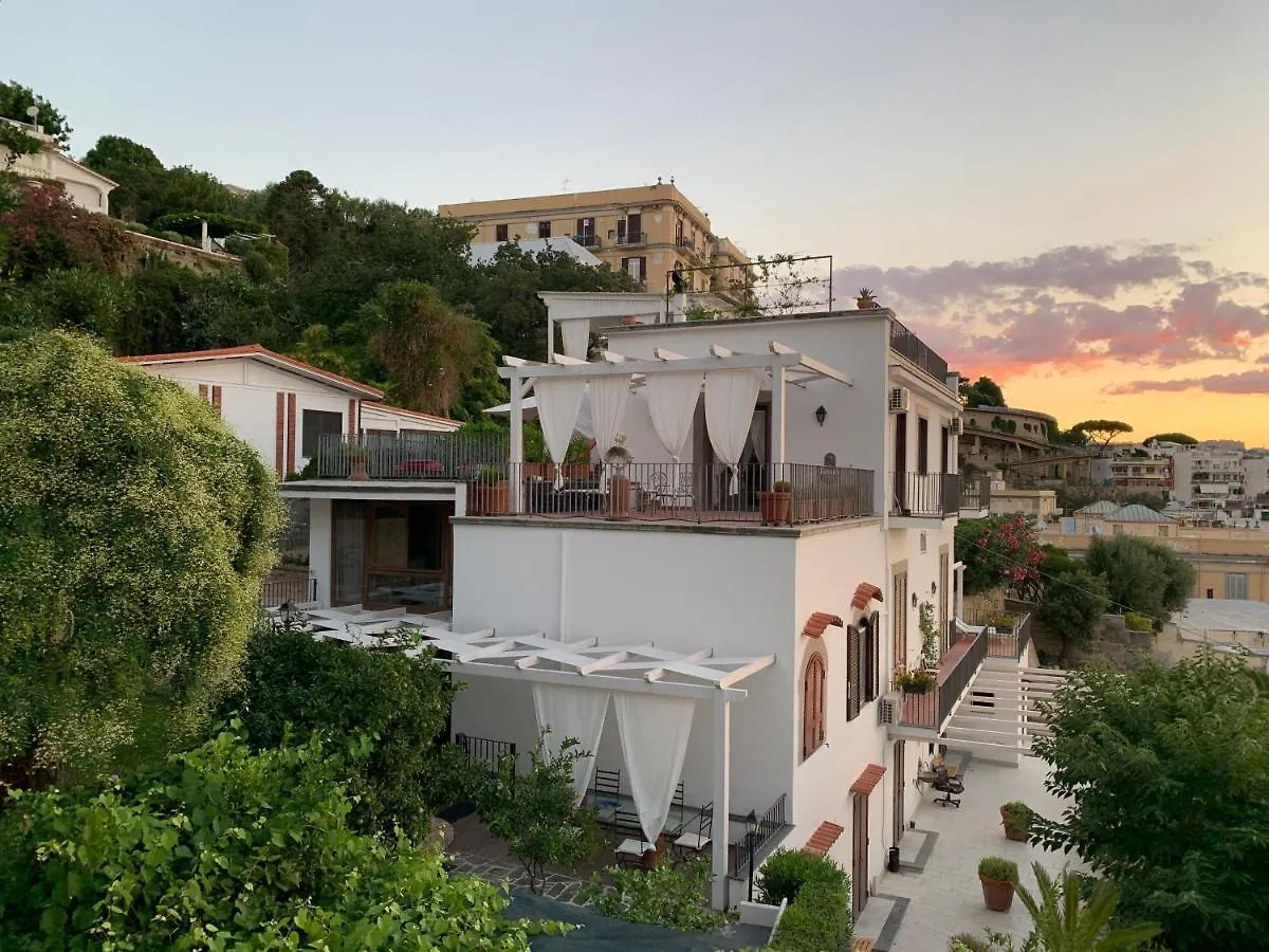 Le Stanze Di Sissi - Luxury Suites Naples Bed & Breakfast